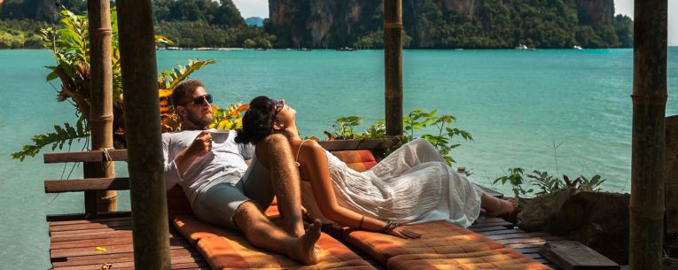 7 Reasons to Have a Honeymoon