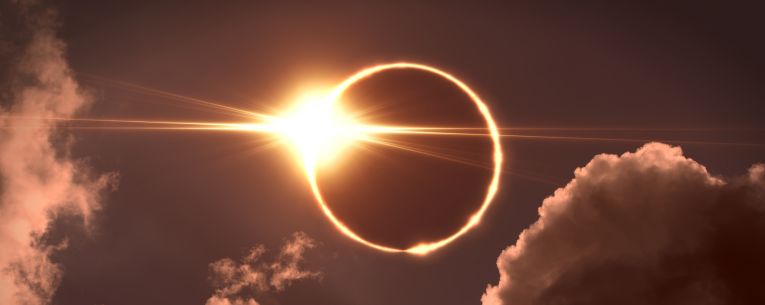 Allianz - total solar eclipse